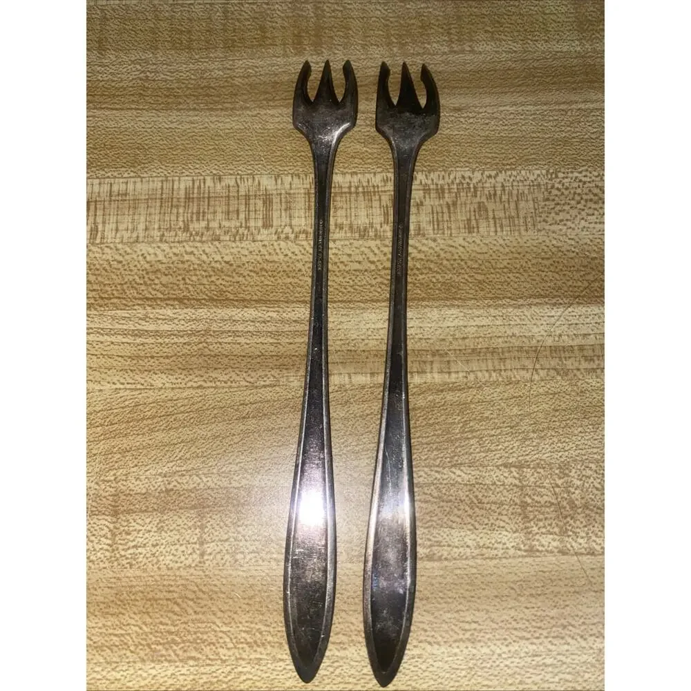 Community Plate Adam Silverplate 1917 Silverware Flatware Set Seafood Forks (2)